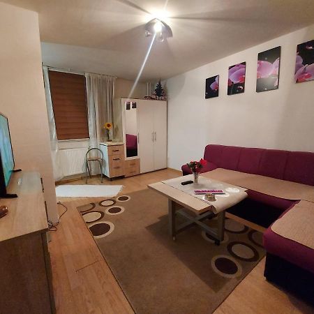 Ferienwohnung Ada Apartman Sarajevo Exterior foto