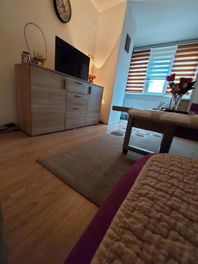 Ferienwohnung Ada Apartman Sarajevo Exterior foto