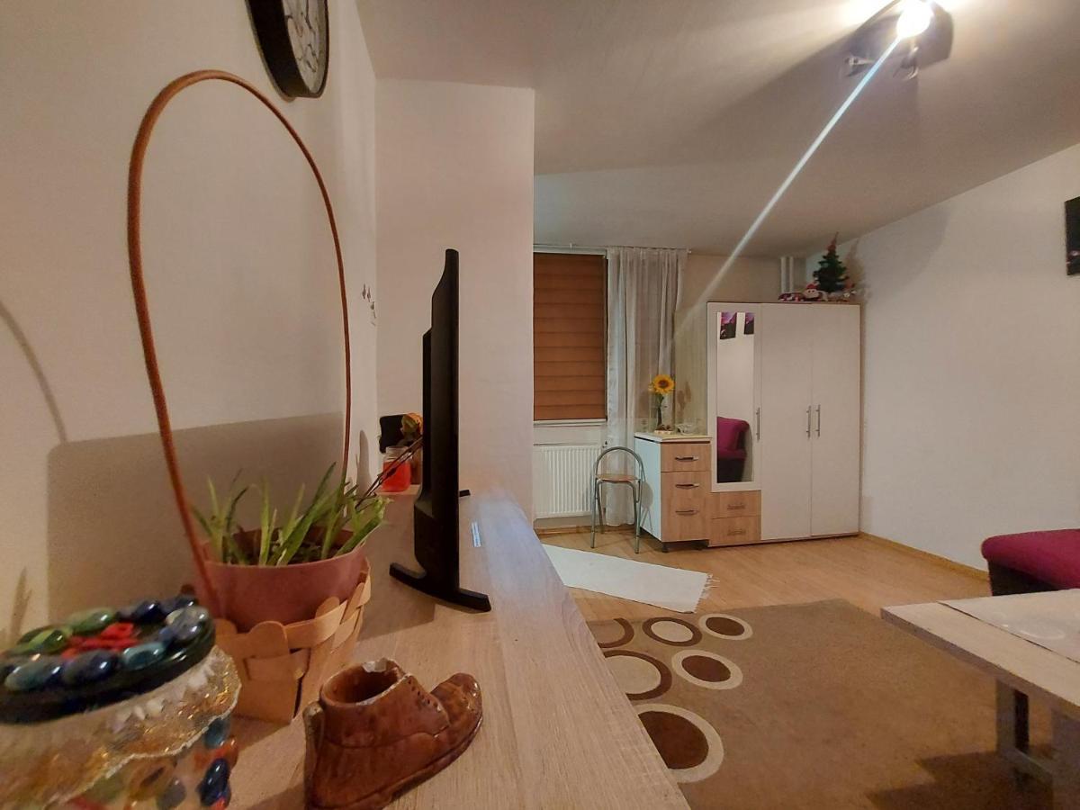 Ferienwohnung Ada Apartman Sarajevo Exterior foto